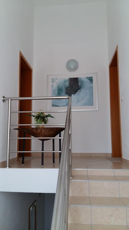 Apartments Vila Ana Vir Exterior photo